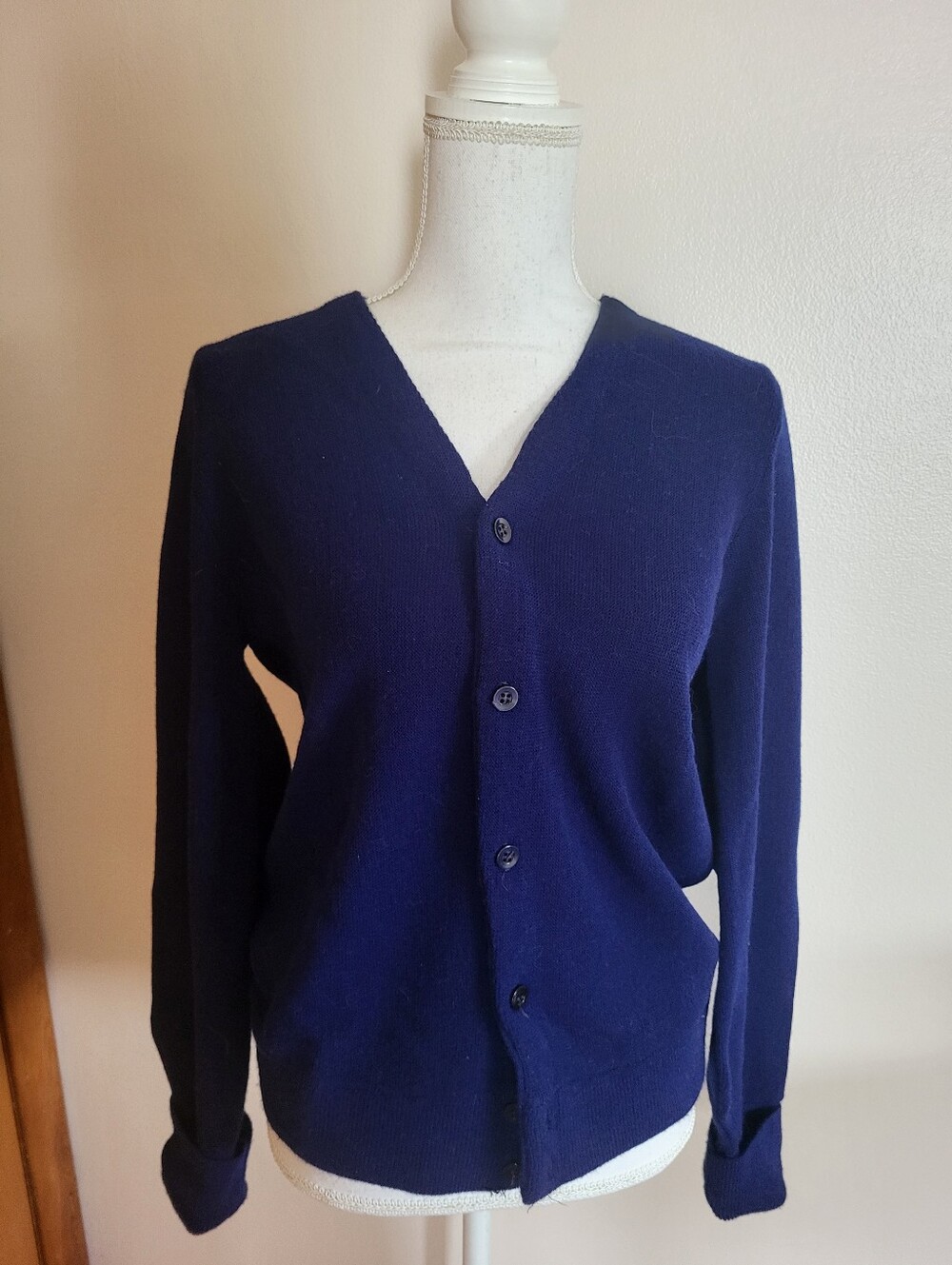 Vintage Preppy V-Neck Cardigan Sweater Rich Navy Size Large